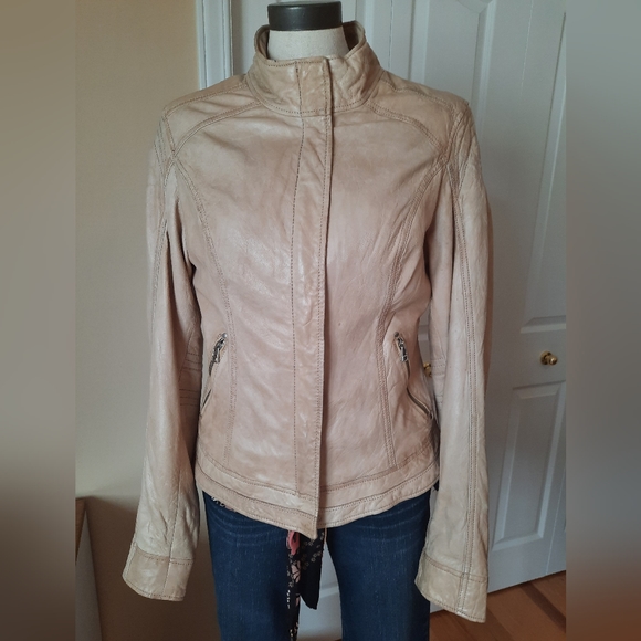 Fabulous leather jacket - Picture 2 of 12